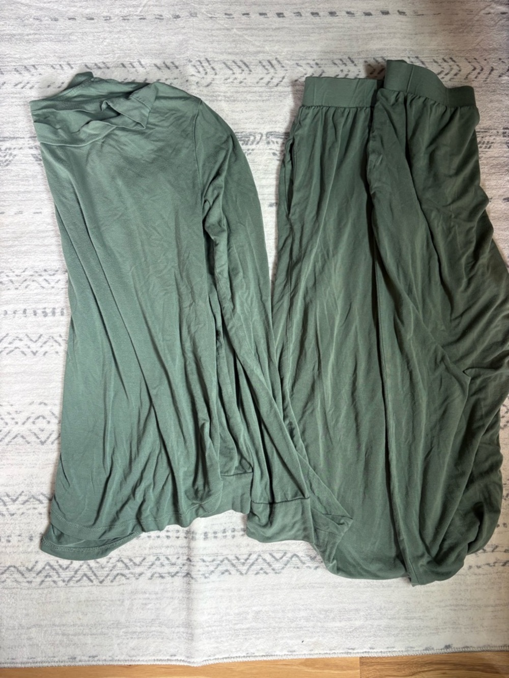 Kyte BABY Olive Sleep Set - Long Sleeve Top & joggers